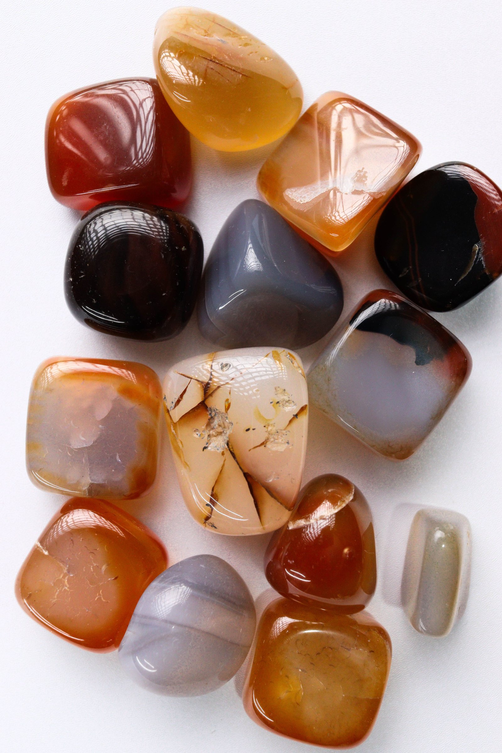 Cornaline, calcédoine orangée