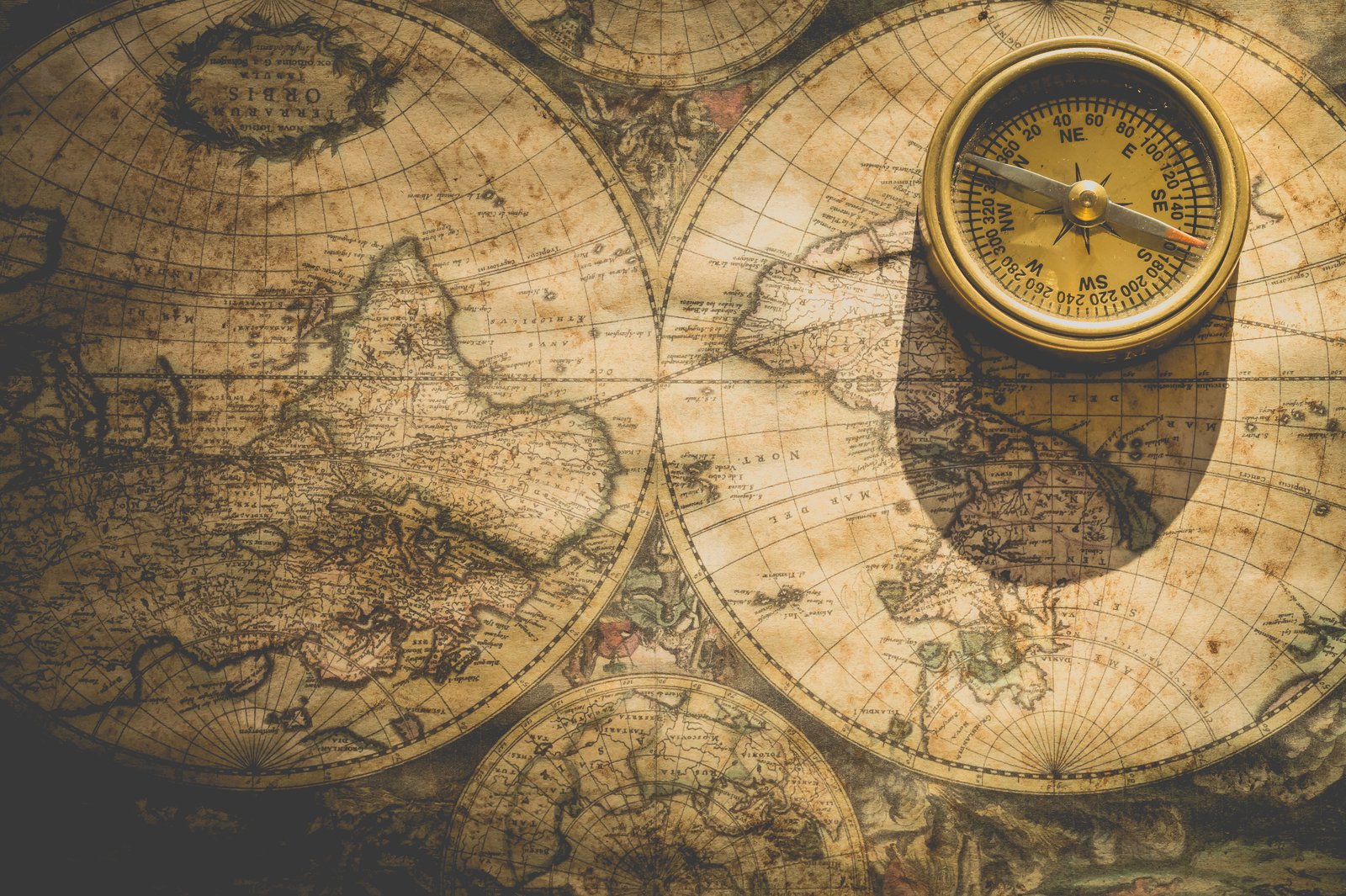 Mappemonde ancienne des grands gisements minéraux